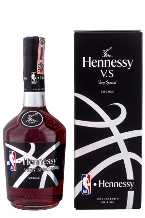 Hennessy V.S. NBA v Kartóne