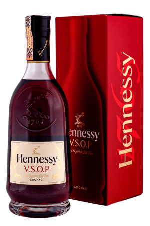 Hennessy V.S.O.P. v Kartóne