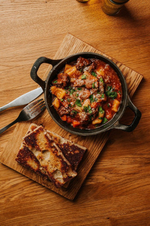 HOVÄDZIE RAGÙ & GNOCCHI